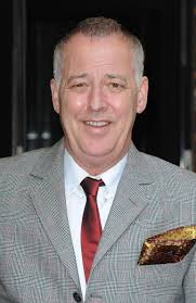 How tall is Michael Barrymore?